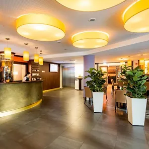 Stadthotel Am Roemerturm Hotell