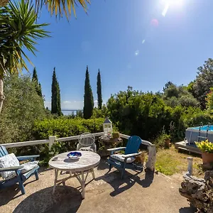 Chalet Pura Vigna Immerso Nella Natura Vicino Al Mare